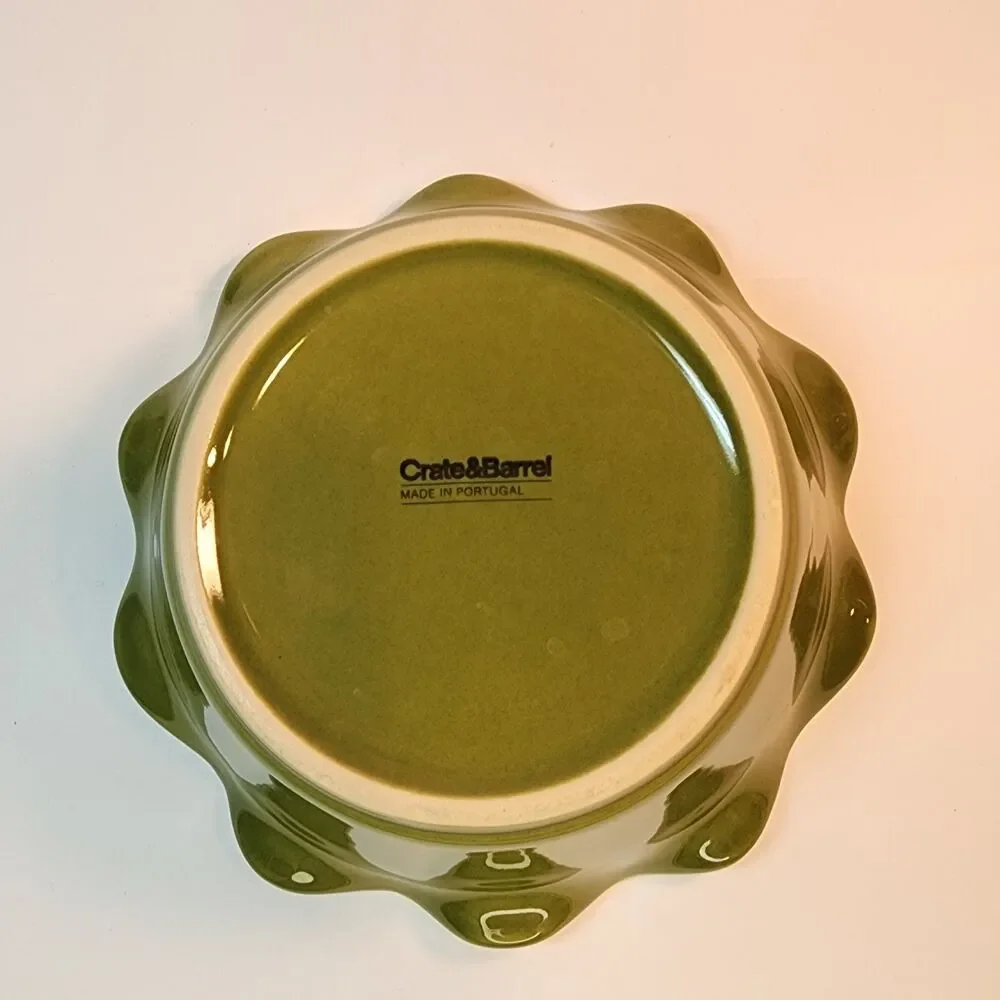 Crate and Barrel Green Ruffled 6.75 Inch Bowl Beautiful